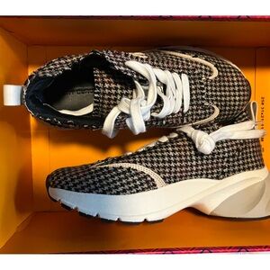 Tory Burch color herringbone/new ivory